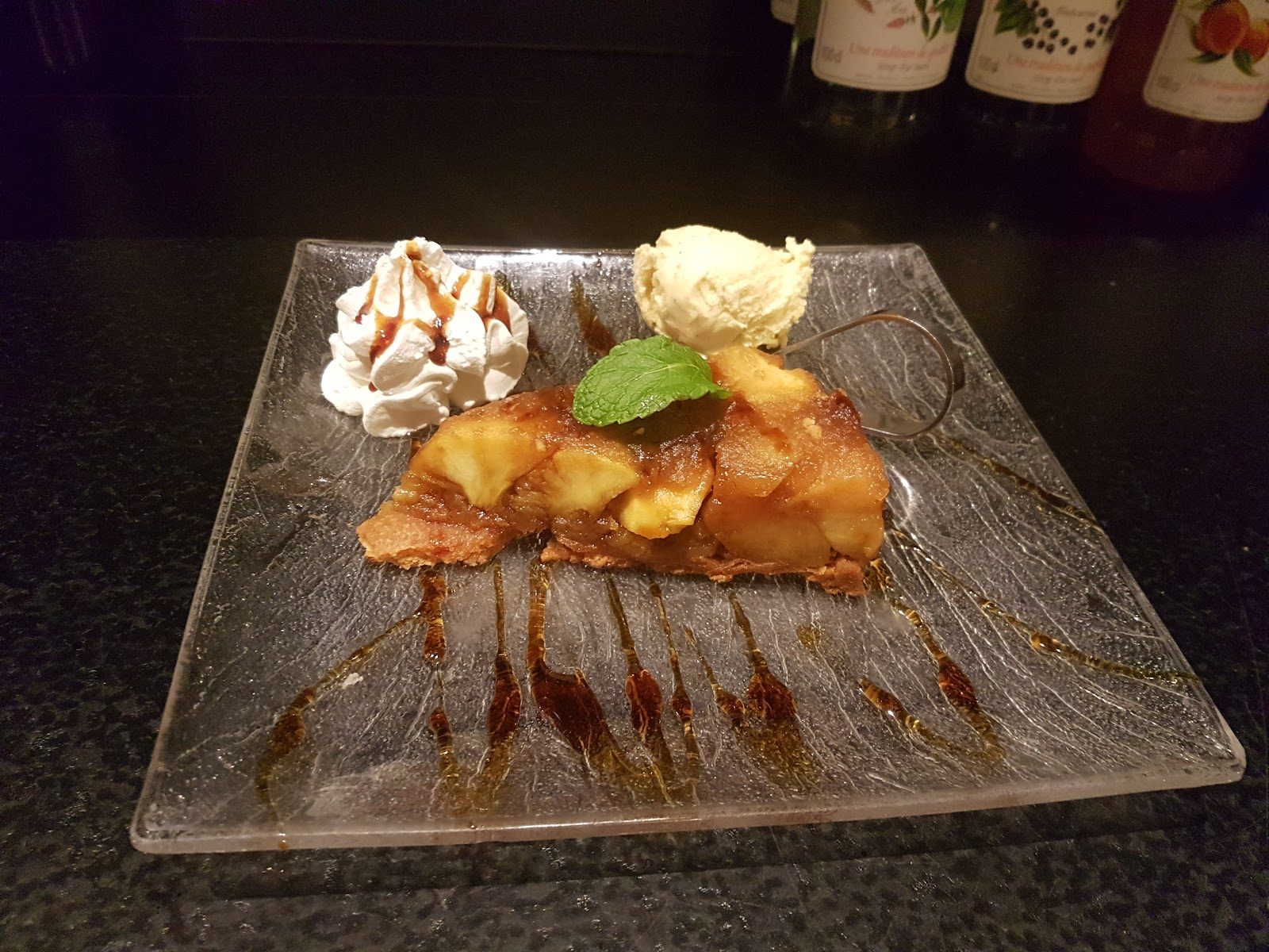 𝗟𝗮 𝗧𝗮𝘃𝗲𝗿𝗻𝗲 Table de Caractère 𝗠𝗲𝘁𝘇, restaurant à Metz