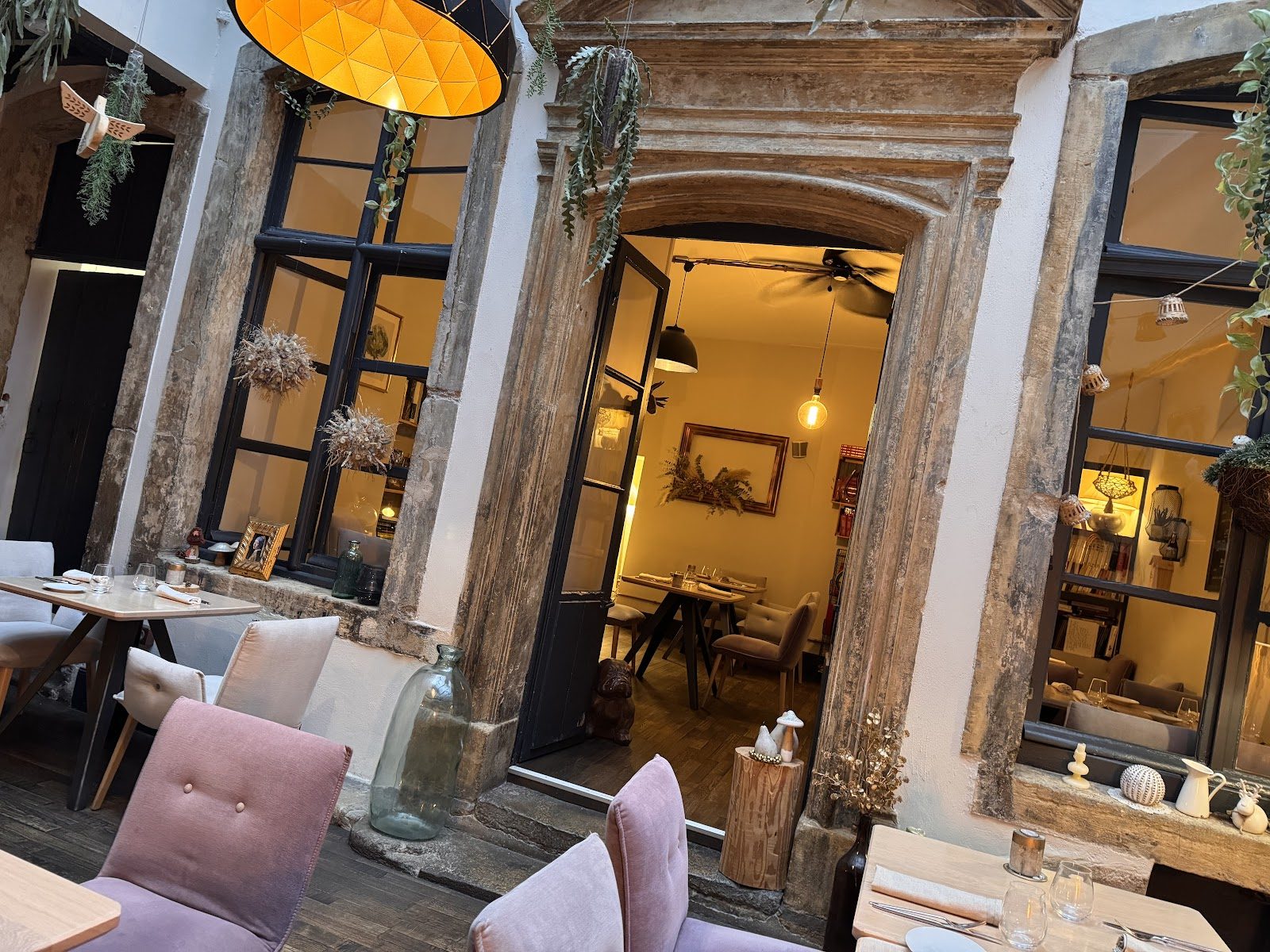 Restaurant Derrière, restaurant à Metz
